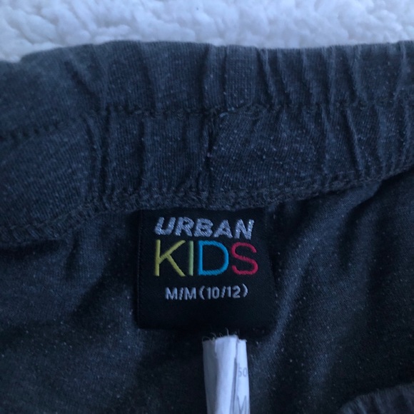 Shorts - Picture 3 of 4